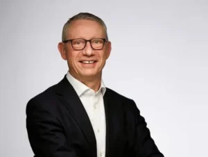Neil-McCulloch-Adura