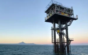 oil-rig-off-taranaki-coast